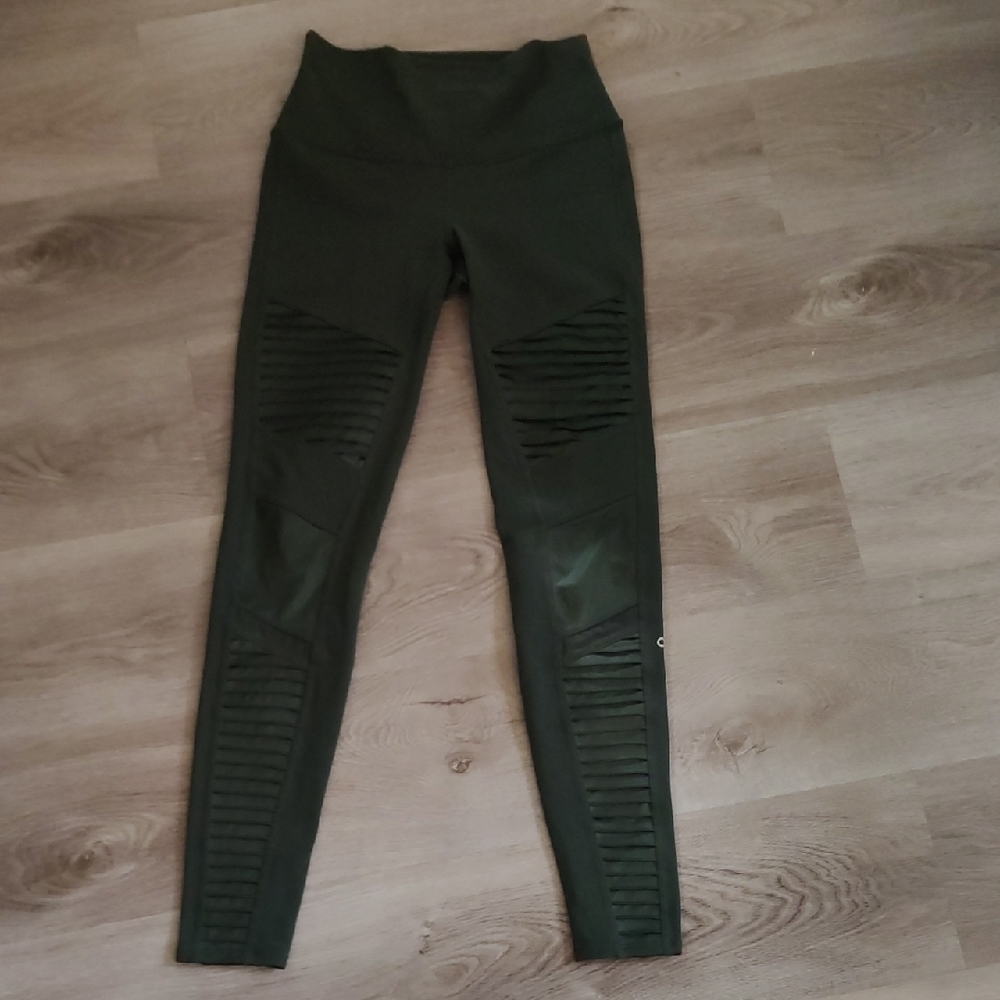 ALO Yoga High-Waisted Ribbed Green Leggings